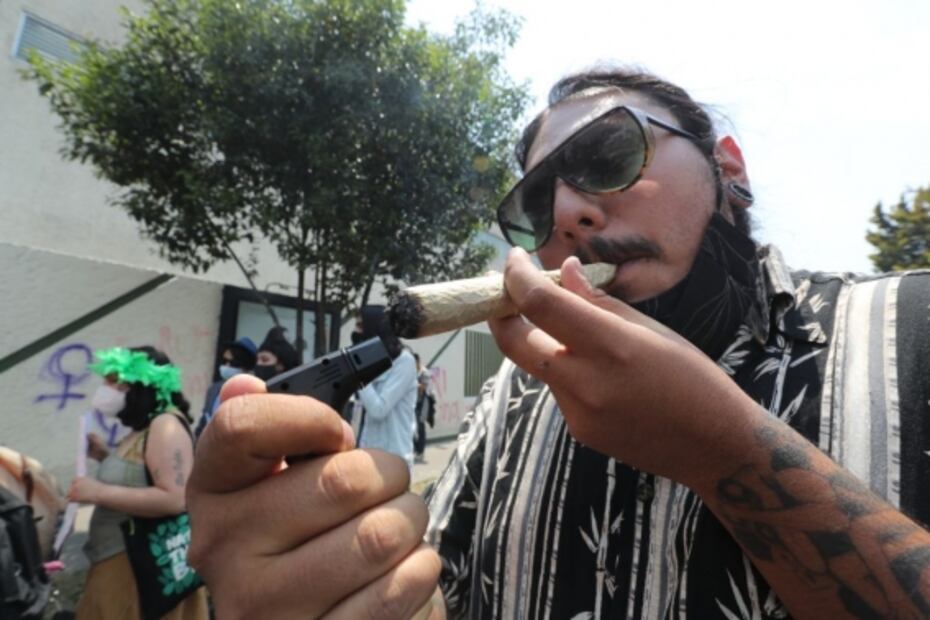 Realizan rodada cannábica en Toluca; piden legalización de la marihuana 