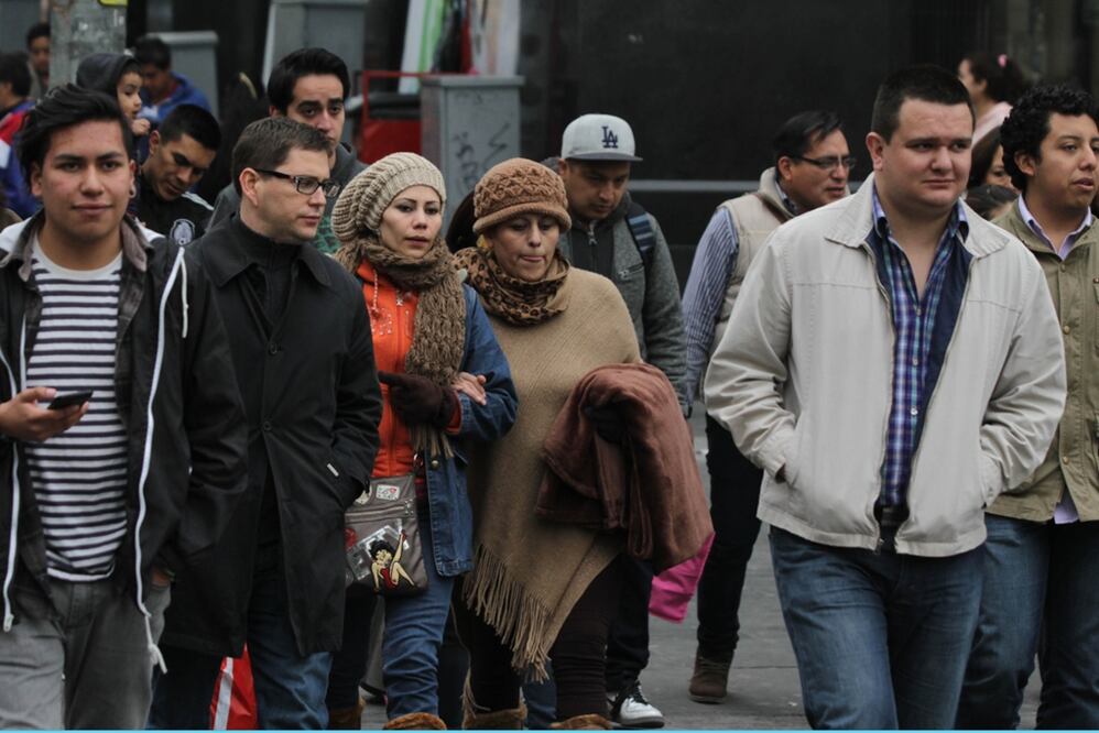 Abrígate bien, pues en el informé que da a conocer la Secretaría se espera una mínima de 12°C. Foto Carlos Mejía/EL UNIVERSAL