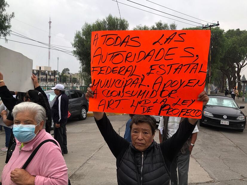 Manifestantes de ANUEE en Ecatepec. FOTO: Especial/ EL UNIVERSAL/