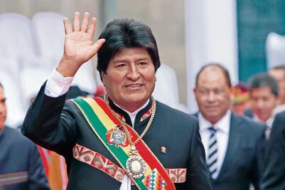 Roban y regresan medalla a Evo