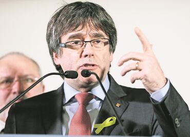 Puigdemont no descarta tomar posesión vía Skype