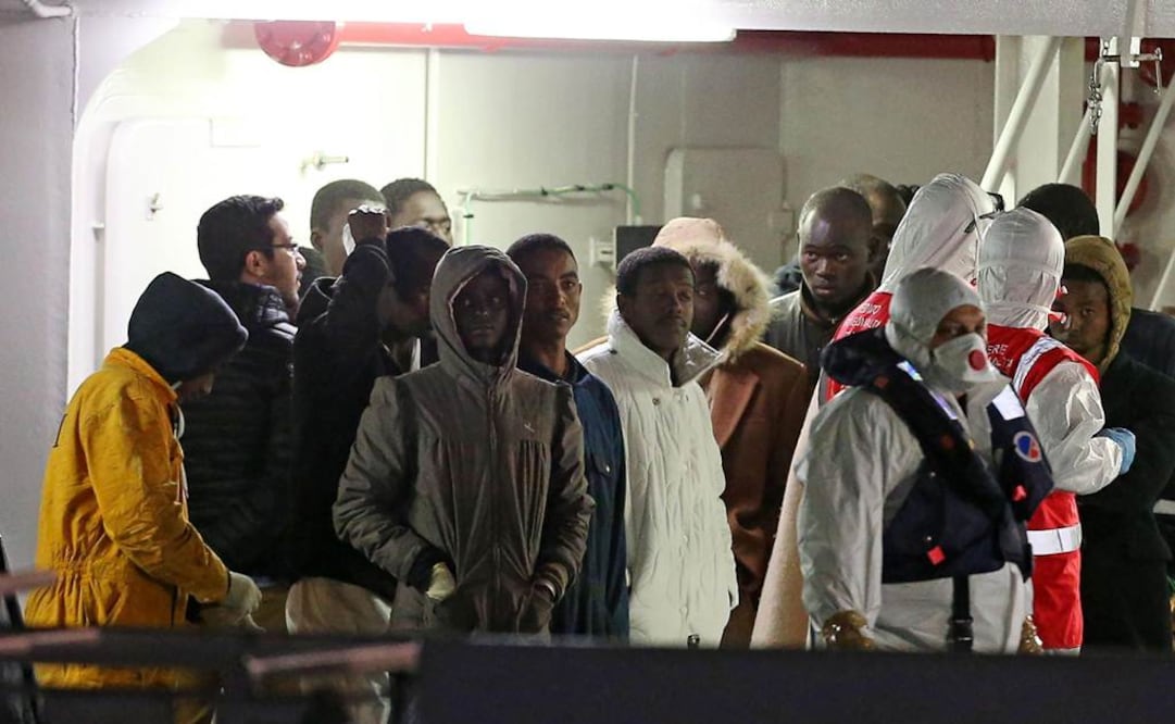 En las operaciones de rescate participaron tres unidades de los guardacostas del dispositivo europeo Tritón. (Foto: EFE / Archivo)