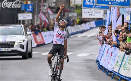 El ciclista mexicano Isaac del Toro gana la primera etapa de la Vuelta a Asturias