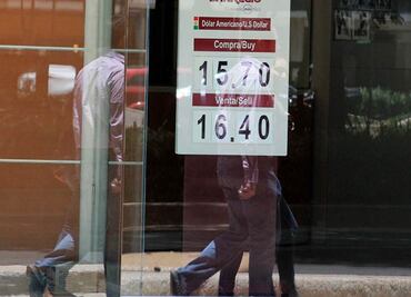 Banxico contiene el alza del dólar