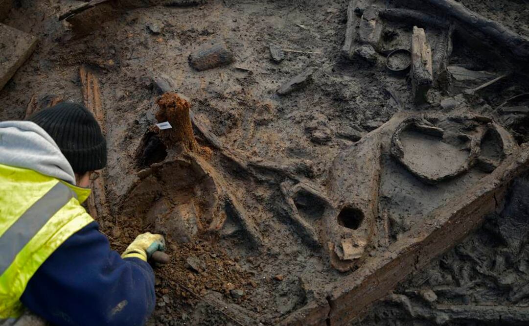 Los expertos creen que los habitantes del poblado se vieron obligados a huir del fuego de forma precipitada, por lo que dejaron tras de sí la mayoría de sus objetos y pertenencias, muchos de los cuales se han conservado casi intactos. FOTO: EFE.