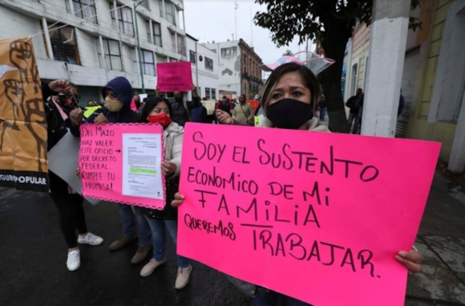Visitas al Centro Histórico por orden alfabético y la vida en semáforo naranja, entre las fotos de la semana