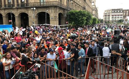 VIDEO: Presentación del libro de Beatriz Gutiérrez Müller en el Zócalo desata jaloneos; asisten integrantes del gabinete 