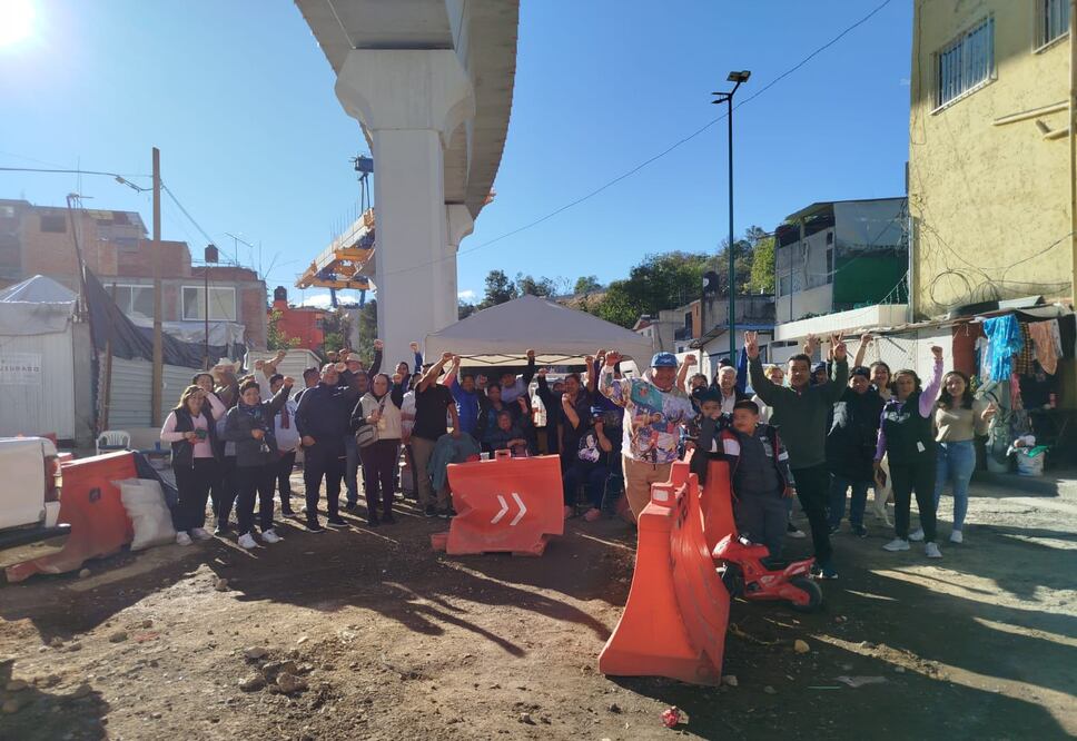 Vecinos de la colonia El Capulín anunciaron que mantendrán bloqueos en obras del Tren Interurbano debido a que no obtuvieron respuesta por parte de las autoridades capitalinas. (Foto: especial)