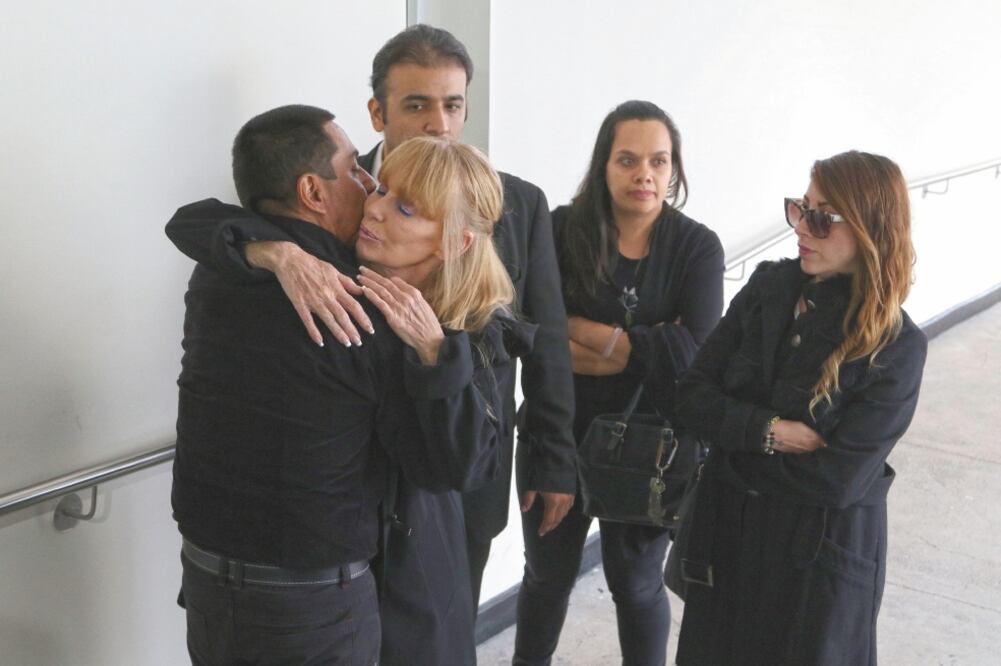 Durante el funeral, amigos y deudos lo recordaron como un hombre feliz. Foto: CARLOS MEJÍA. EL UNIVERSAL