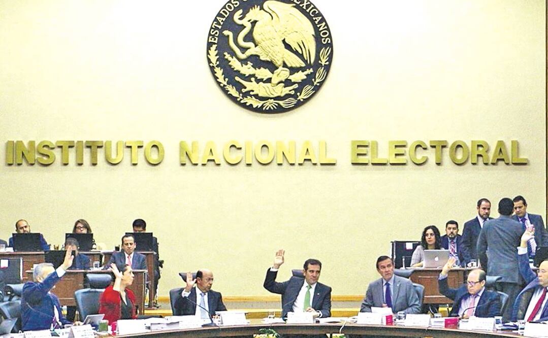 A quien rebase gasto, el INE podrá retirarle la candidatura. Foto: ARCHIVO EL UNIVERSAL
