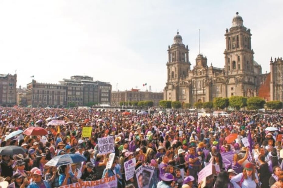 Miles de mujeres protestan en marcha sin precedentes