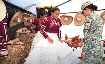 VIDEO Así se preparan las escaramuzas charras del Ejército, previo al desfile del Día de la Revolución