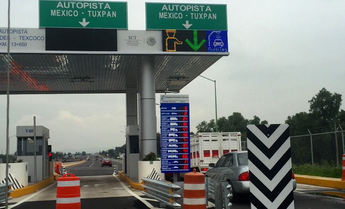 La autopista Texcoco-Pirámides, en su primera etapa de 4 kilómetros de Acolman a Tezoyuca, que forma parte de la infraestructura del Nuevo Aeropuerto Internacional de la Ciudad de México. (FOTO EMILIO FERNANDEZ)