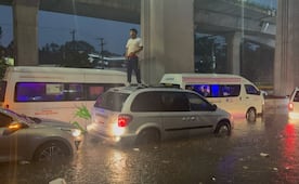 Automovilistas quedan varados en Periférico Norte; lluvias inundan Lomas Verdes y Echegaray