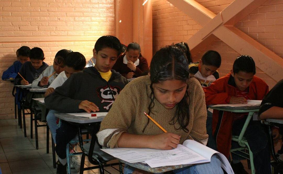 Niños durante un examen. Foto: Archivo/EL UNIVERSAL