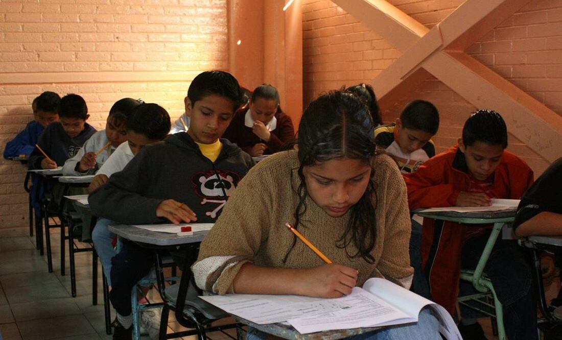 Niños durante un examen. Foto: Archivo/EL UNIVERSAL
