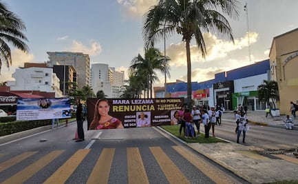 Después de 10 horas, madres buscadoras liberan bulevar en zona turística de Cancún
