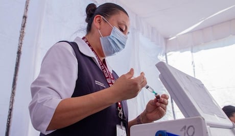 Vacunación contra el sarampión en la CDMX; Clara Brugada anuncia macrocentros esta semana