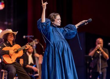 Natalia Lafourcade cierra en CDMX su gira “Cancionera”, un viaje musical de Veracruz antes de ser mamá