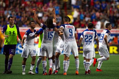 Cruz Azul rescata el empate en los minuto finales