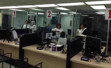 Empleados consulares de México en EU realizan paro