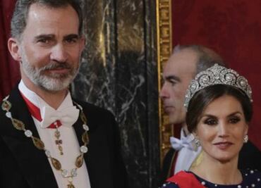 La reina Letizia y el rey Felipe se suben el sueldo: ¿cuánto cobrarán?
