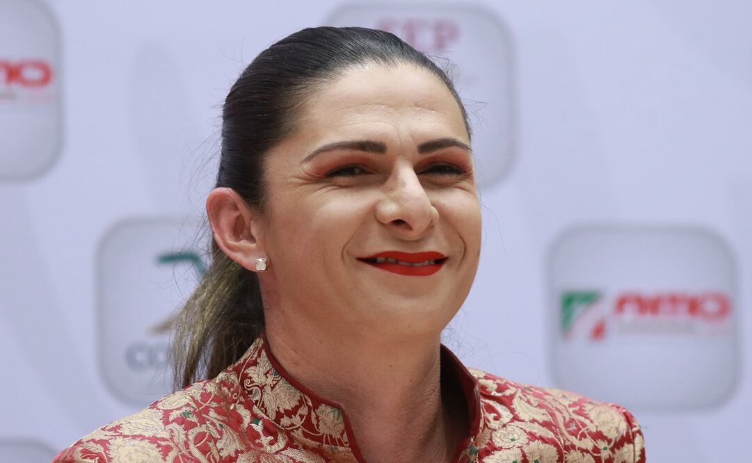 Becas a cambio de la libertad de expresión