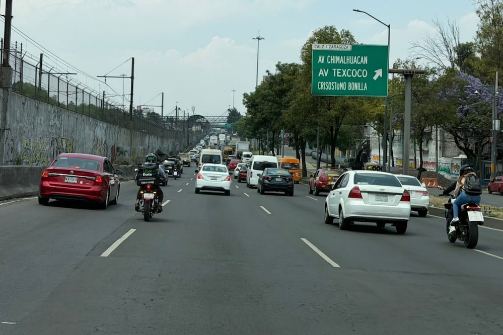 Automovilistas que regresan a la capital, al concluir el periodo vacacional de Semana Santa. Foto: Emilio Fernández / EL UNIVERSAL