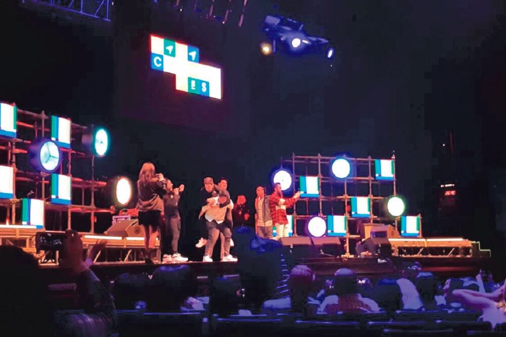 Cada rutina de cada comediante era de aproximadamente 40 minutos. También hubo música en vivo. (TWITTER)