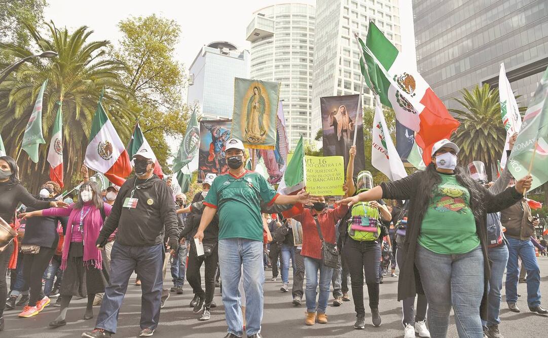 A la marcha convocada por Frenaaa asistieron 7 mil personas, según estimaron autoridades. Foto: Hugo García. EL UNIVERSAL