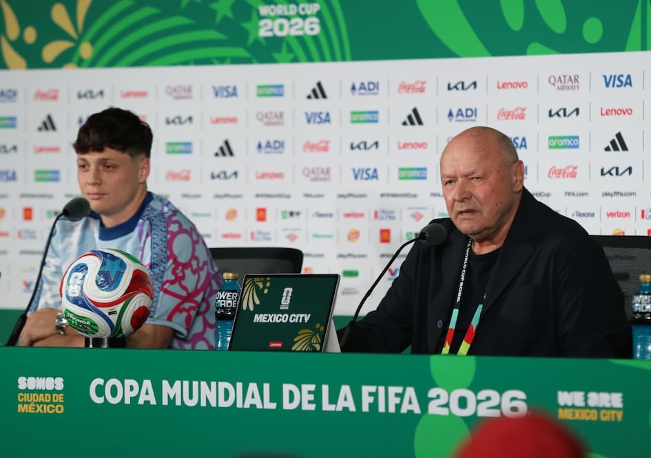 Ladislav Krejčí y Miroslav Koubek en conferencia de prensa, previo al partido de República Checa y México - Foto: Carlos Mejía | EL UNIVERSAL