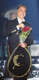 El Potrillo deleita con temas suyos y de amigos