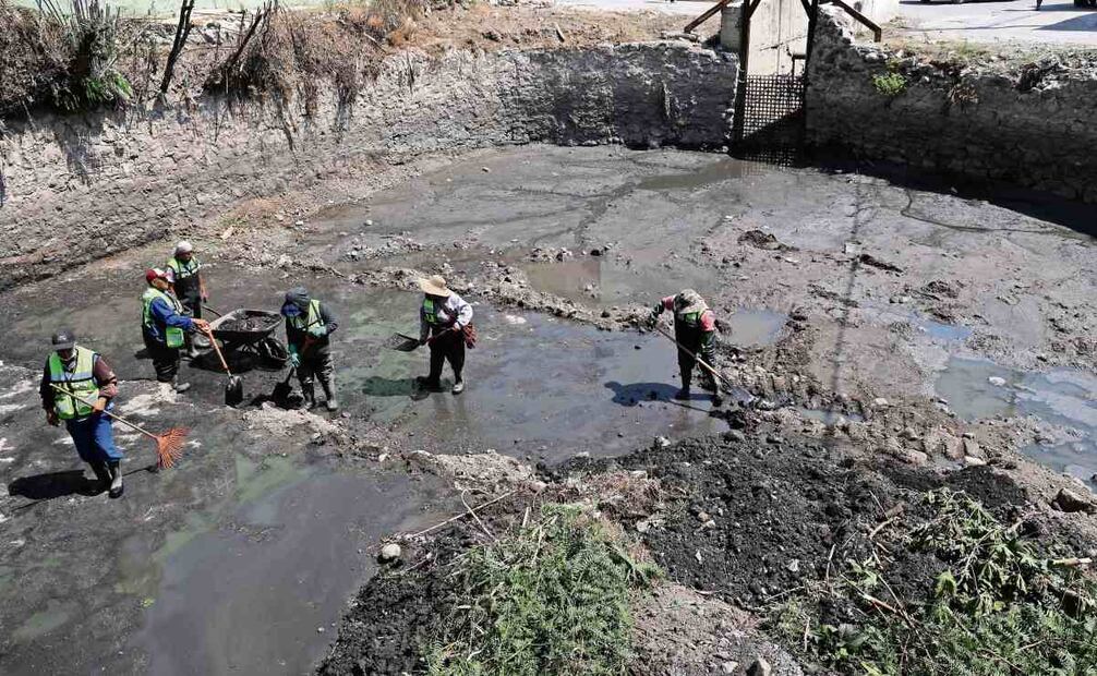 Dos meses antes del inicio de la temporada de lluvias, las autoridades comenzaron a realizar trabajos de desazolve en las barrancas de Ecatepec. (11/03/2025) Foto: Luis Camacho