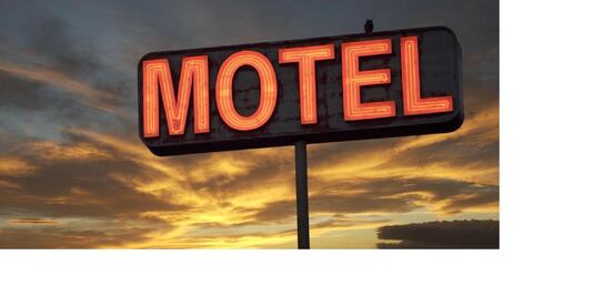 Motel amenaza con publicar video de clientes que se robaron las sábanas