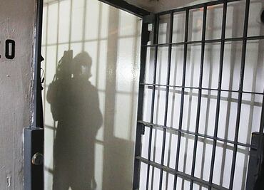 Ex vecino de Joaquín Guzmán Loera se queja de maltrato