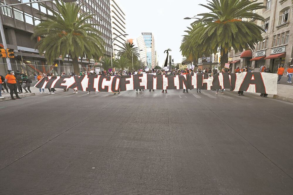 Mujeres marchan en varias ciudades del país para demostrar su rechazo a la violencia. DIEGO SIMÓN. EL UNIVERSAL