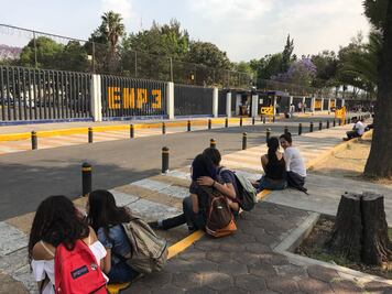 Descartan bullying en casos de suicidios en Prepa 3