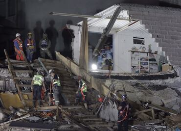 Avanza búsqueda en piso donde habría más gente en AO