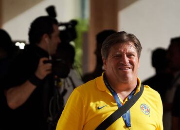 Herrera aventaja a Almeyda por el banquillo tricolor