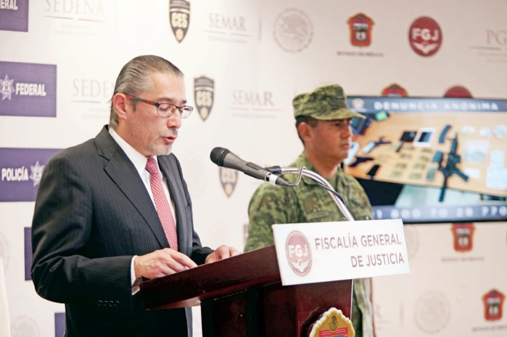 Alejandro Gómez Sánchez, fiscal general de Justicia del Estado de México, afirma que atenderán cada una de las demandas de los universitarios. Foto: JORGE ALVARADO. EL UNIVERSAL