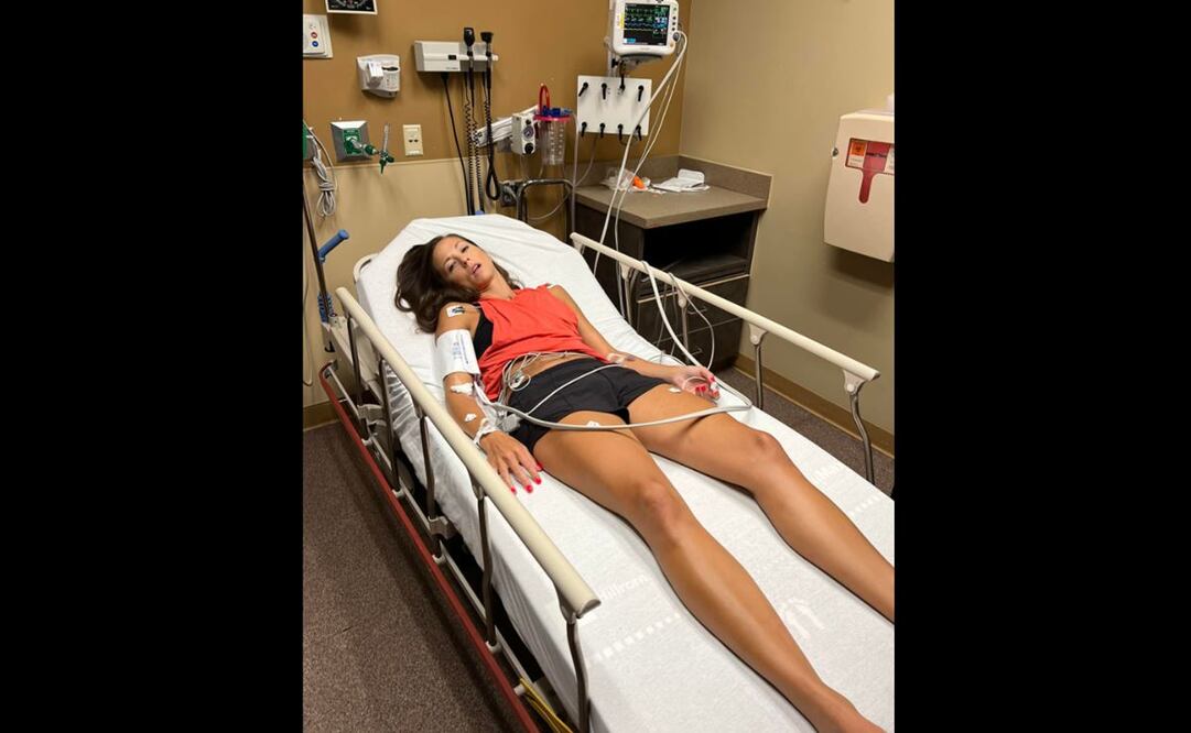 Mujer recoge un dólar en la calle y casi muere