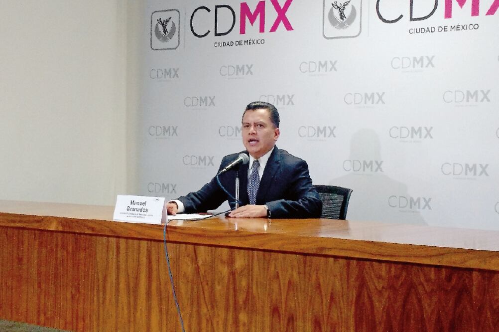 Mitigación de daños. Los vecinos no ocuparán las viviendas hasta que se generen condiciones de seguridad, dijo Manuel Granados (ESPECIAL)