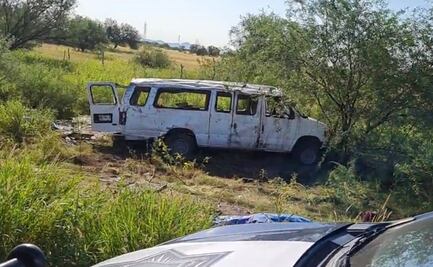 Volcadura deja dos muertos y 20 jornaleros lesionados en Sonora