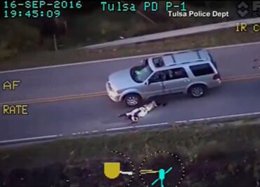 Acusan de asesinato a oficial que mató a afroamericano en Oklahoma