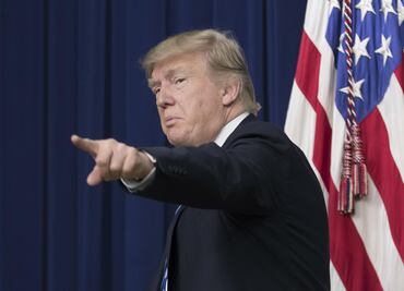 "Debilidad" de Obama llevó a "intolerable" ataque químico en Siria: Trump