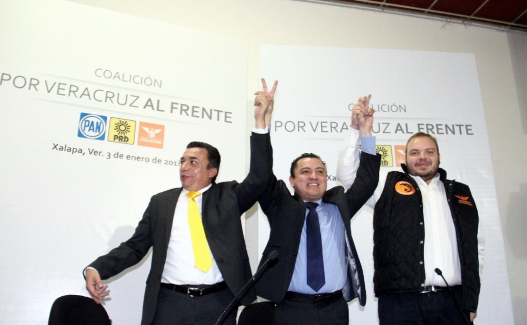 (Foto: El pasado 3 de enero los partidos PRD, PAN Y MC presentaron su registro de coalición denominado "Por Veracruz al Frente". Foto: Cuartoscuro)
