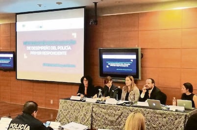 Expertos: capacitación de policías, insuficiente