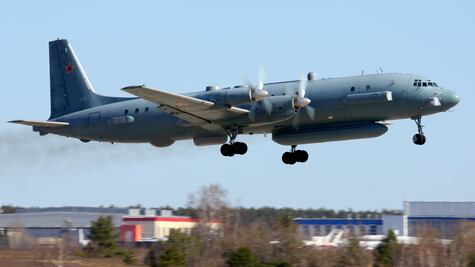 Siria derriba por error un avión militar de Rusia; Moscú responsabiliza a Israel