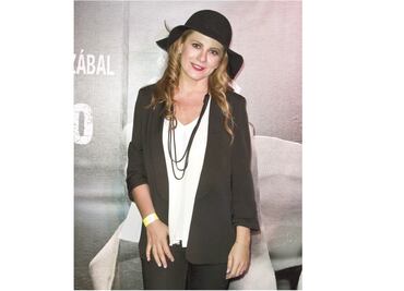 Roxana escuchará y reirá en teatro y tv