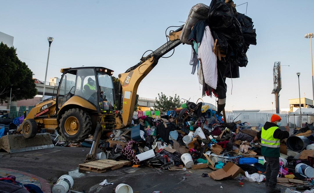 Hace 2 semanas, el ayuntamiento de Tijuana hizo un censo en el campamento; entonces, ya advertían el plan de desalojar. Fotos: Aimee Melo. EL UNIVERSAL